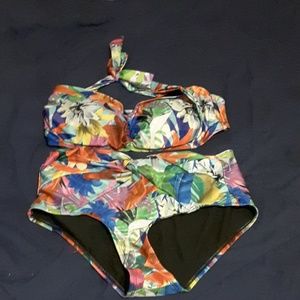 Holter top 2 piece  floral bathing suit